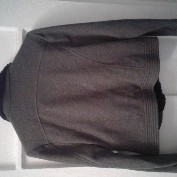 Ladies Jacket - Picture 3 of 4